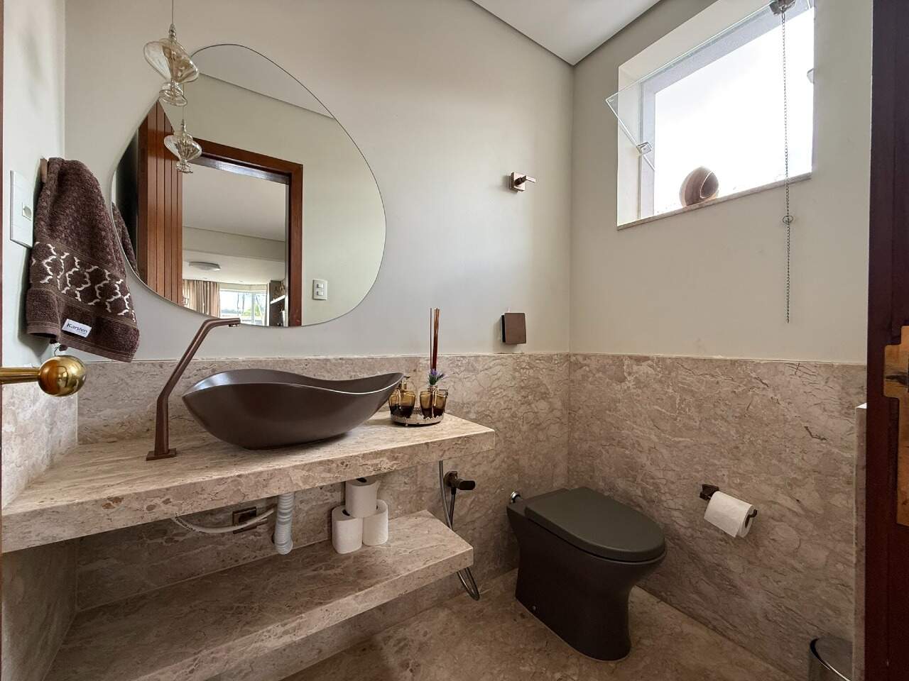 CASA à venda no CERQUEIRA LIMA: 