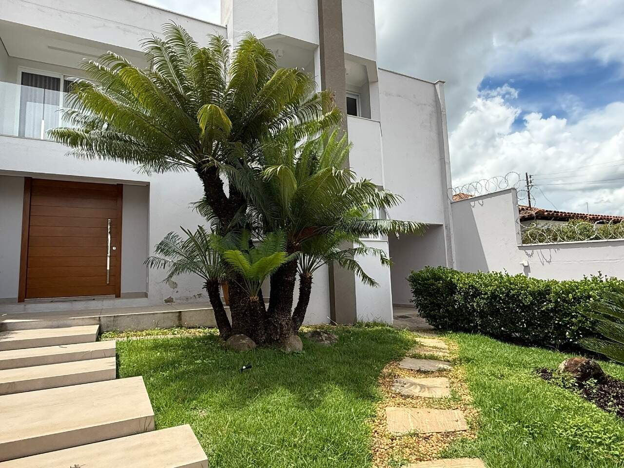 CASA à venda no CERQUEIRA LIMA: 