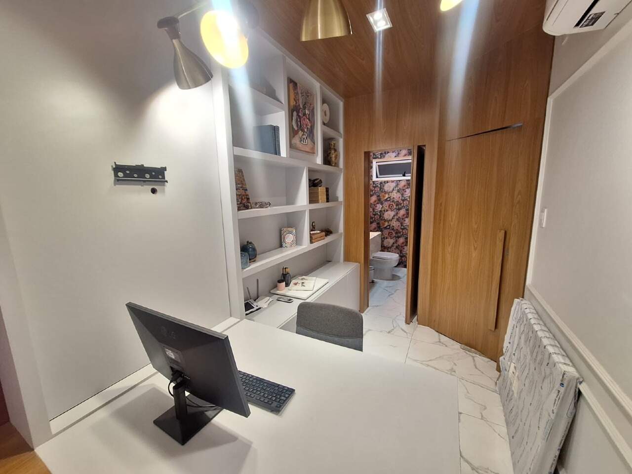 SALA COMERCIAL para aluguel no LOURDES: 