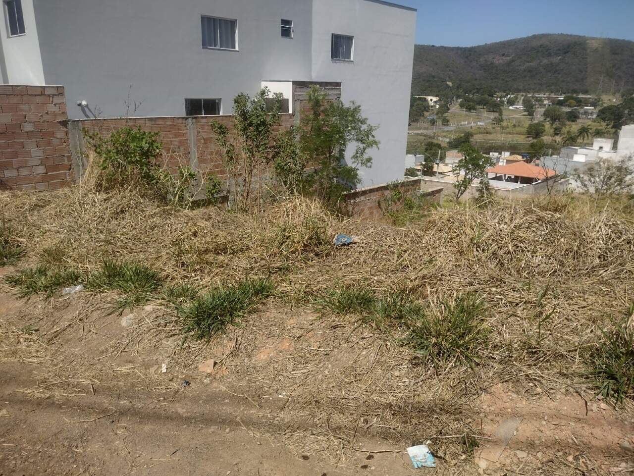 LOTE à venda no CENTENÁRIO: 