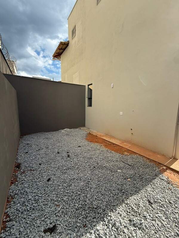CASA à venda no RECANTO DAS PEIXOTAS: 