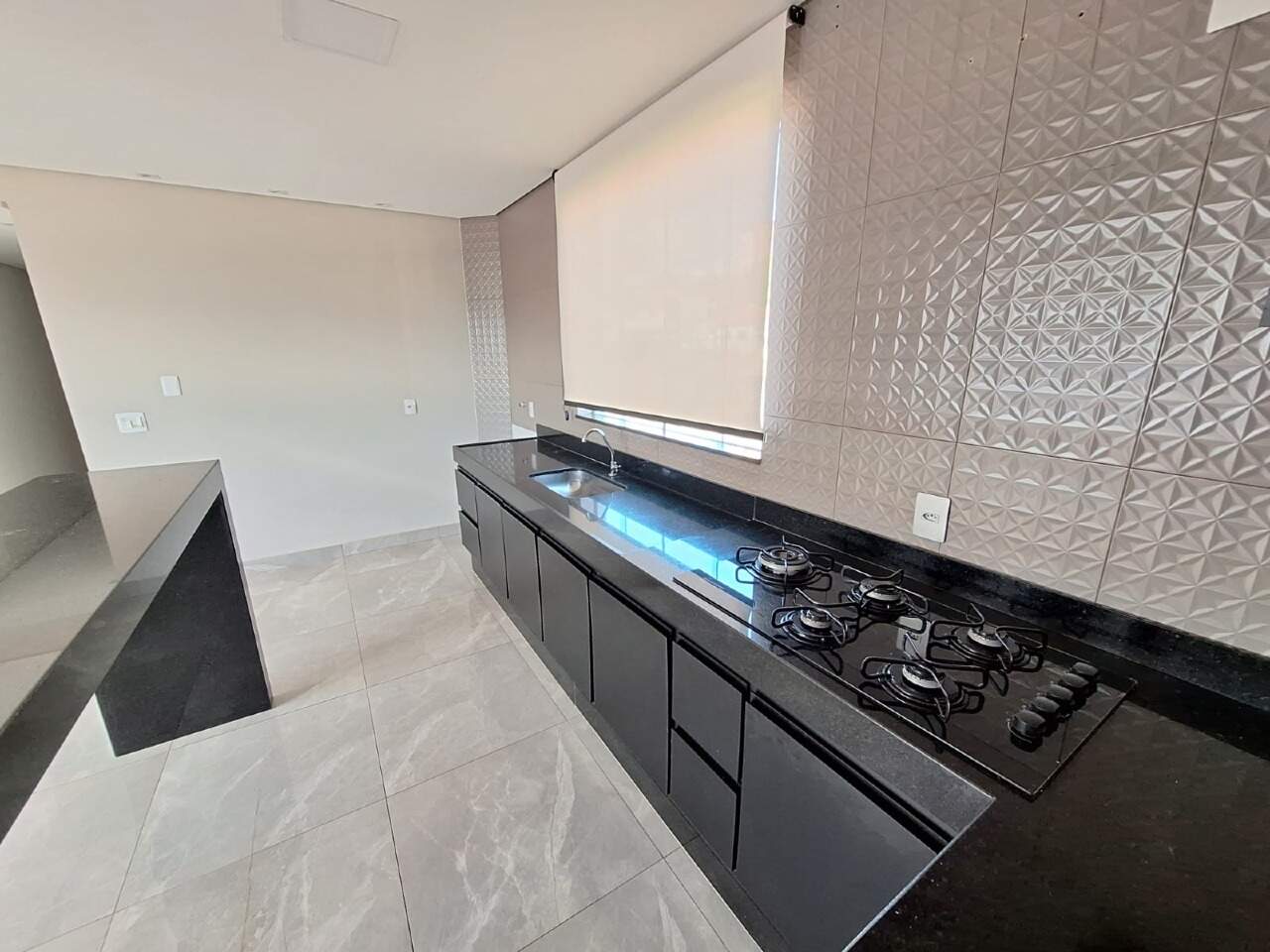 APARTAMENTO COM AREA para aluguel no CENTRO: 