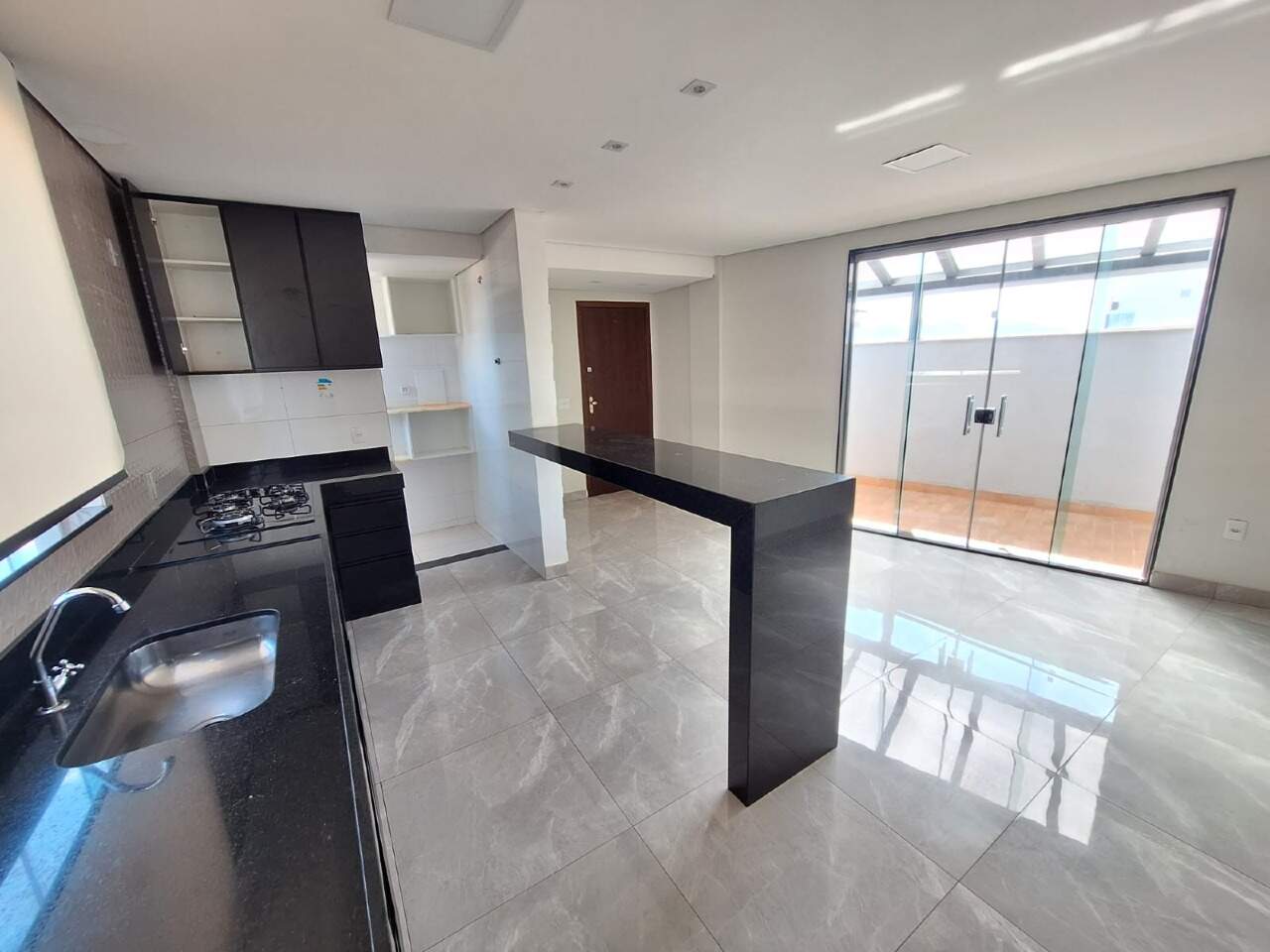 APARTAMENTO COM AREA para aluguel no CENTRO: 