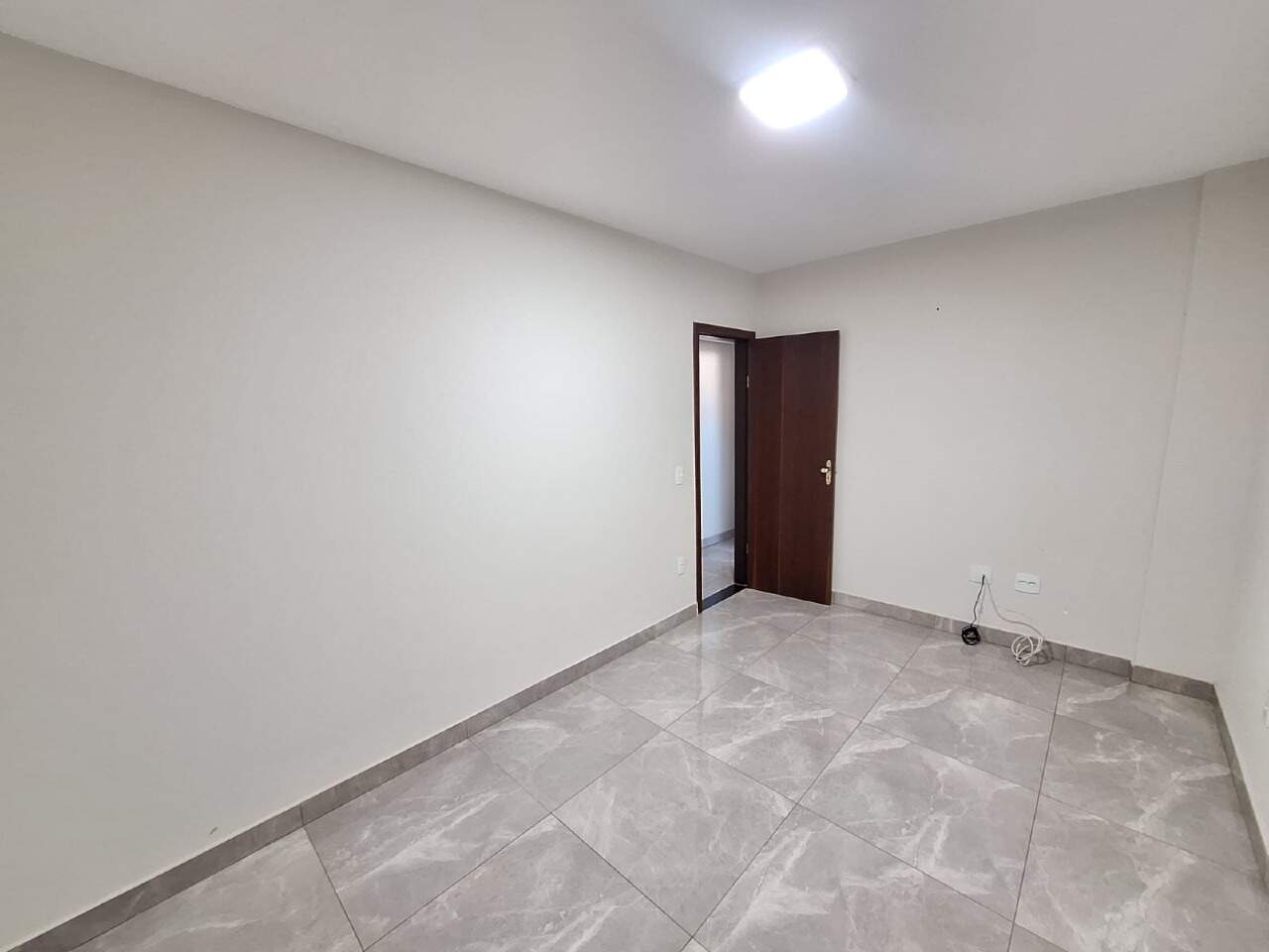 APARTAMENTO COM AREA para aluguel no CENTRO: 