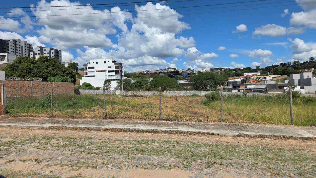 LOTE à venda no TROPICAL: 