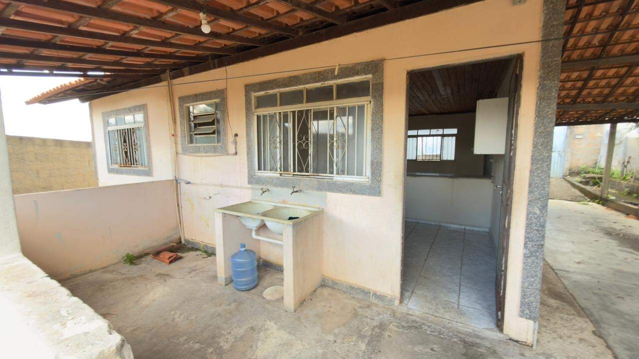 CASA à venda no Piaguassu: 