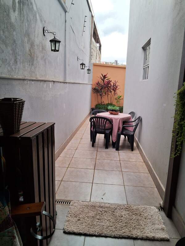 APARTAMENTO COM AREA à venda no PIEDADE: 