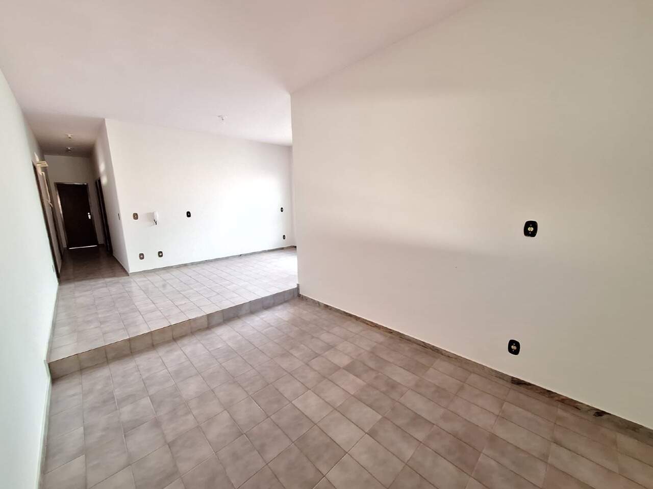 CASA para aluguel no NOGUEIRINHA: 