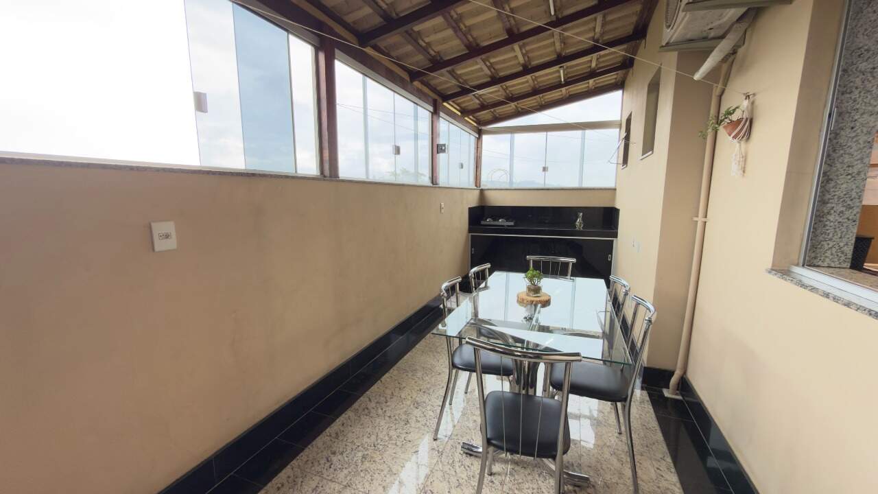 APARTAMENTO COM AREA à venda no SANTANENSE: 