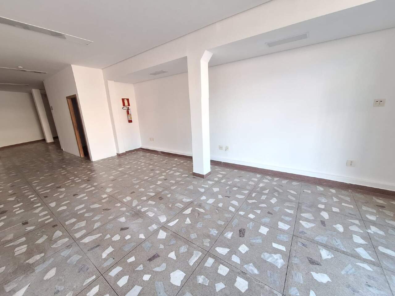 LOJA para aluguel no CENTRO: 