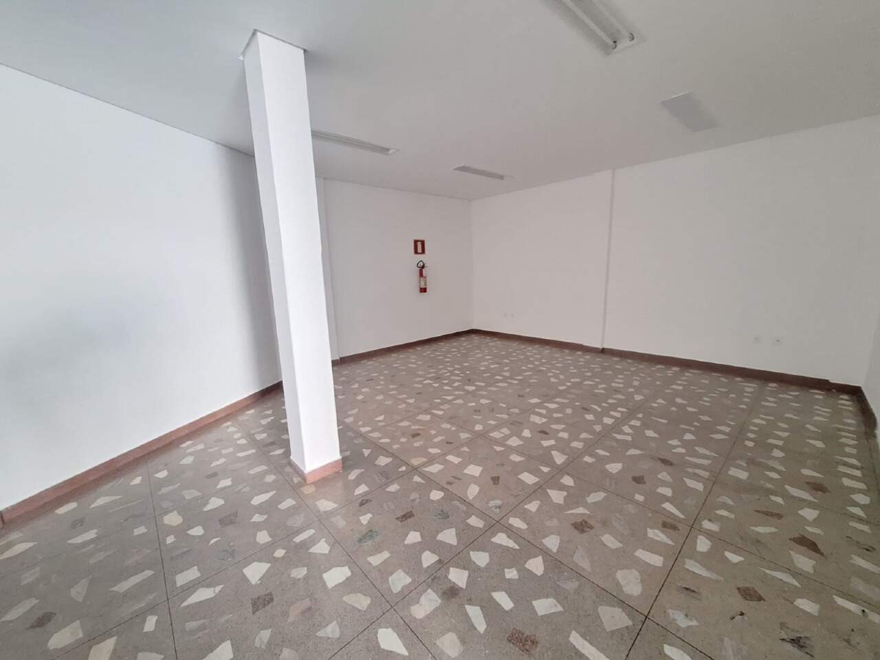 LOJA para aluguel no CENTRO: 