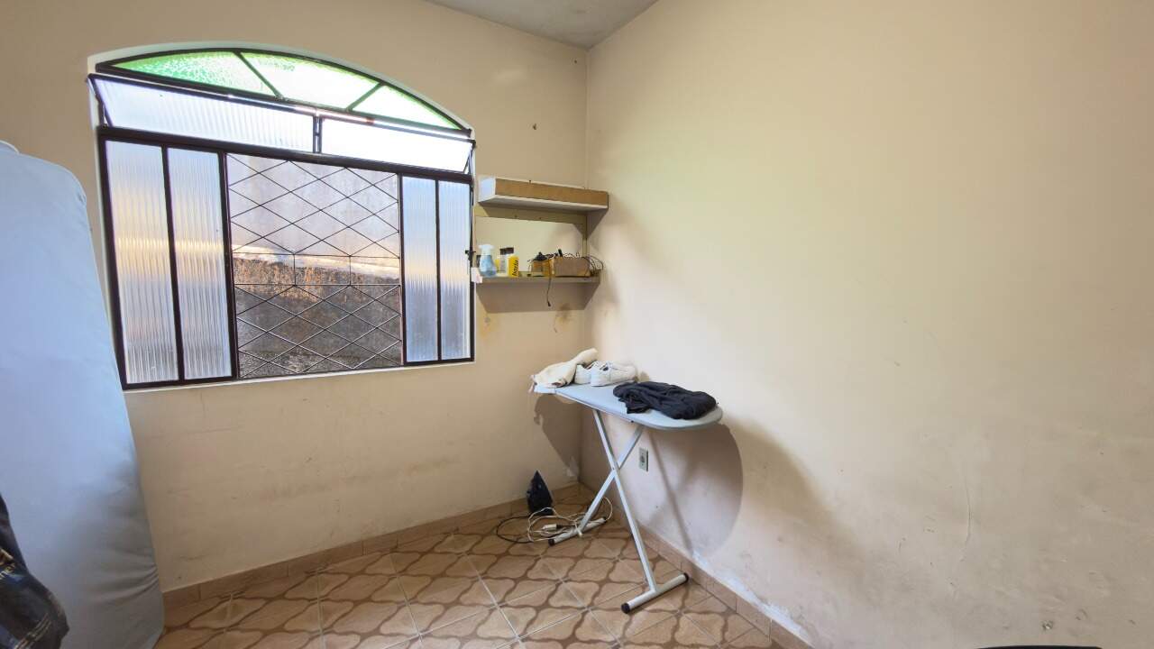 CASA à venda no Parque Jardim Santanense: 