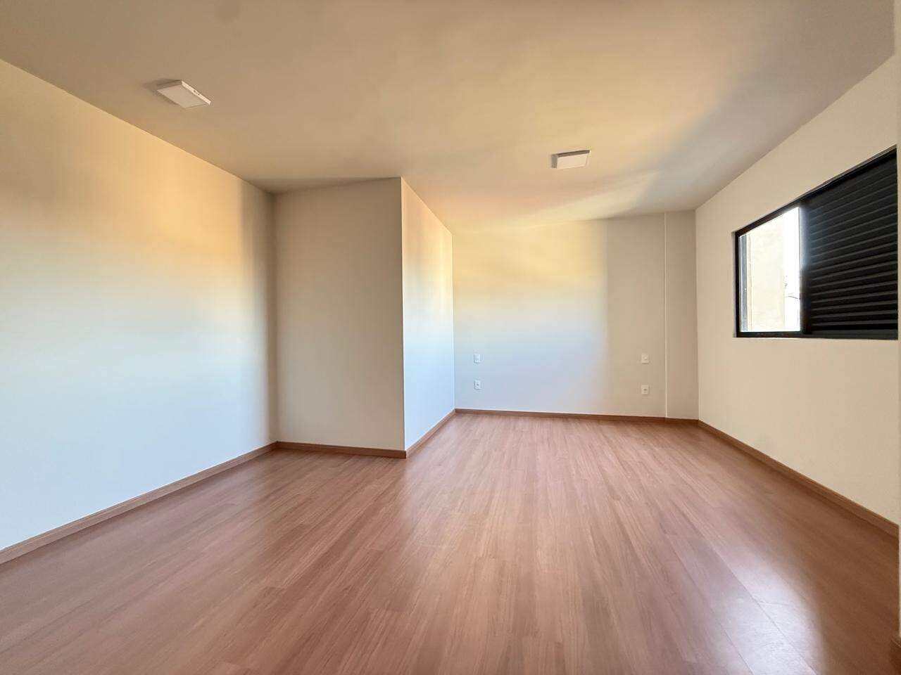 APARTAMENTO à venda no CERQUEIRA LIMA: 