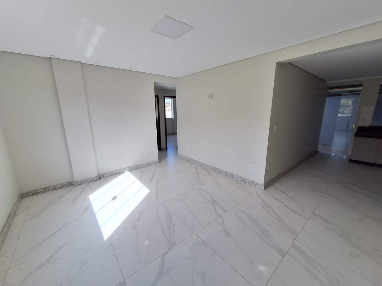 APARTAMENTO COM AREA para aluguel no OLIMPIO MOREIRA: 