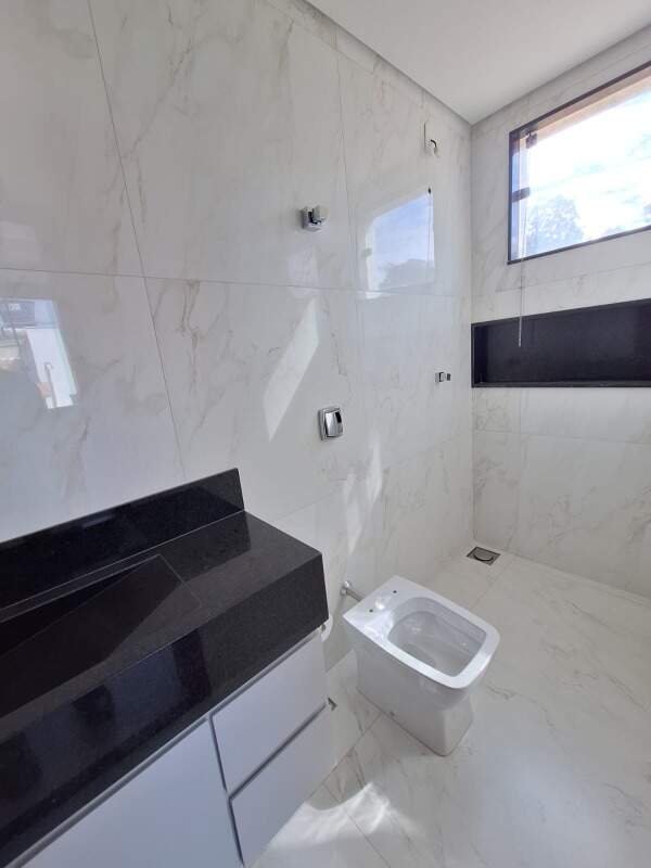 APARTAMENTO COM AREA para aluguel no OLIMPIO MOREIRA: 