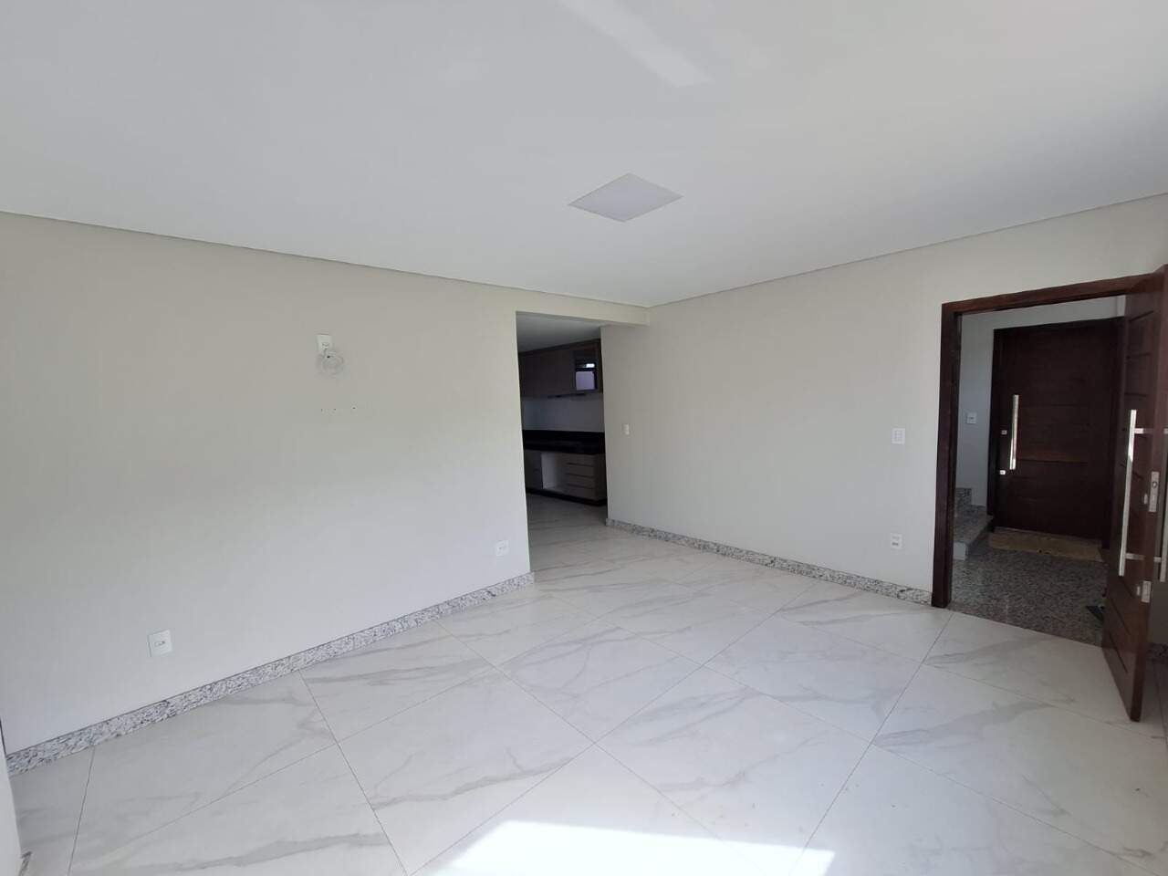 APARTAMENTO COM AREA para aluguel no OLIMPIO MOREIRA: 