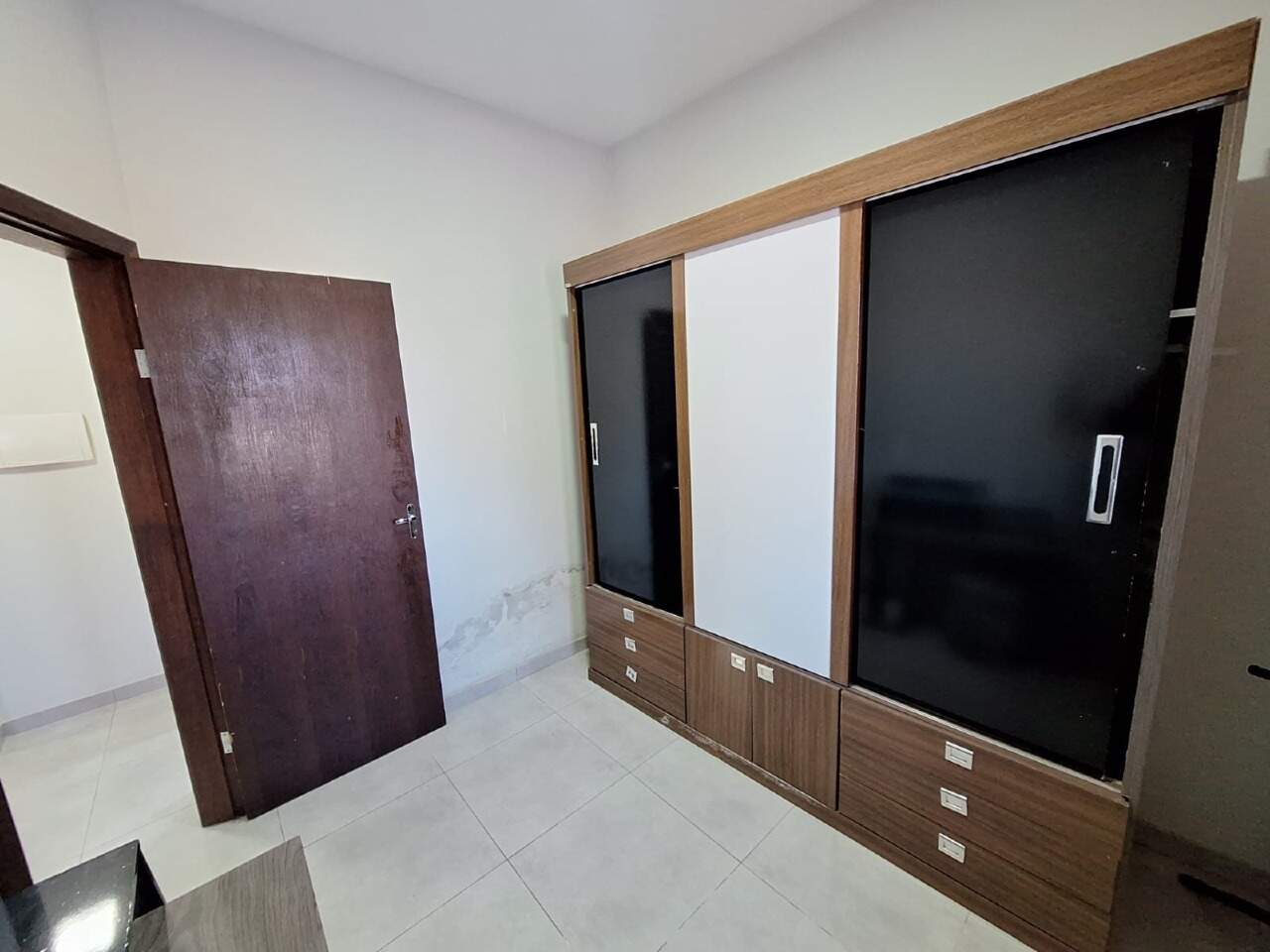 APARTAMENTO COM AREA para aluguel no da Olaria: 