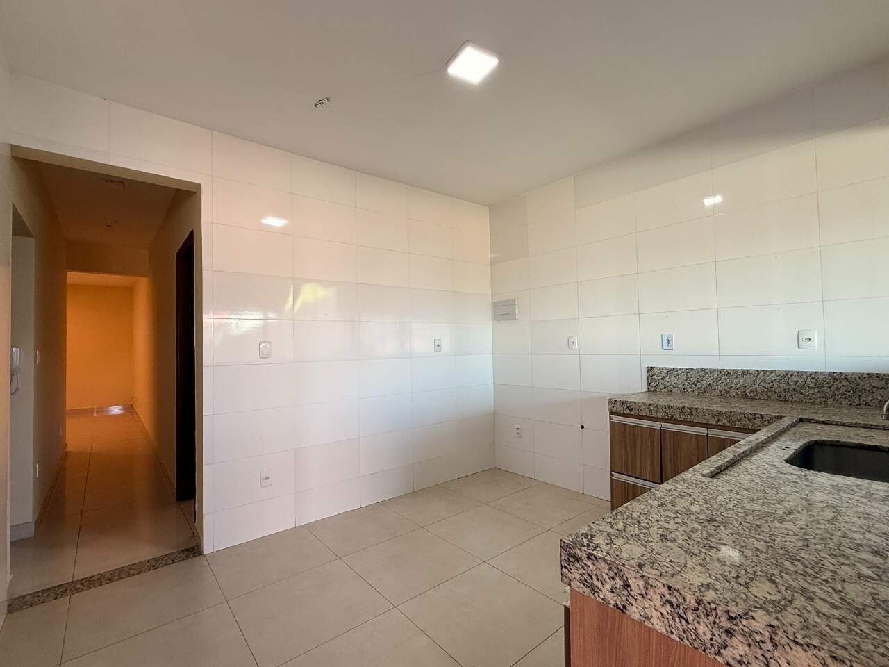 APARTAMENTO COM AREA à venda no SANTANENSE: 