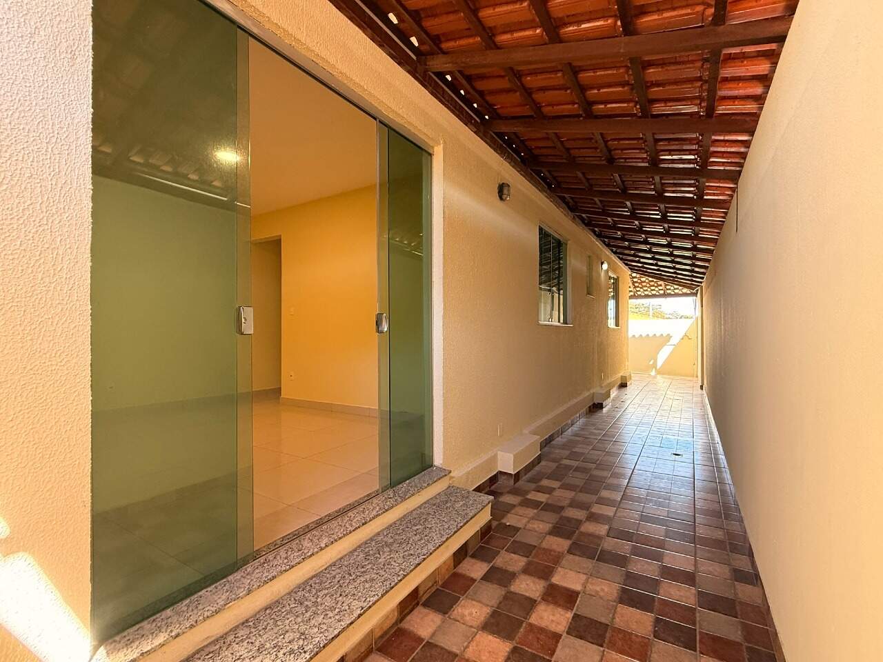 APARTAMENTO COM AREA à venda no SANTANENSE: 