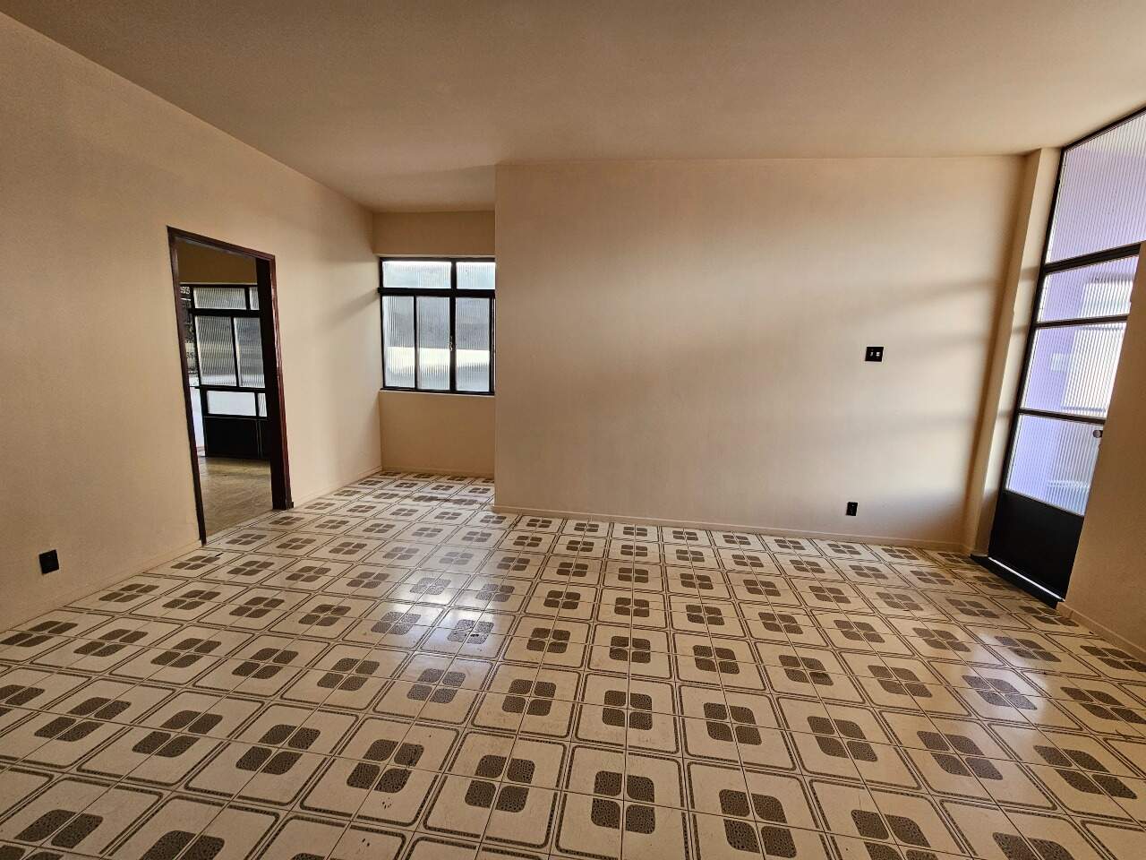 CASA para aluguel no CENTRO: 