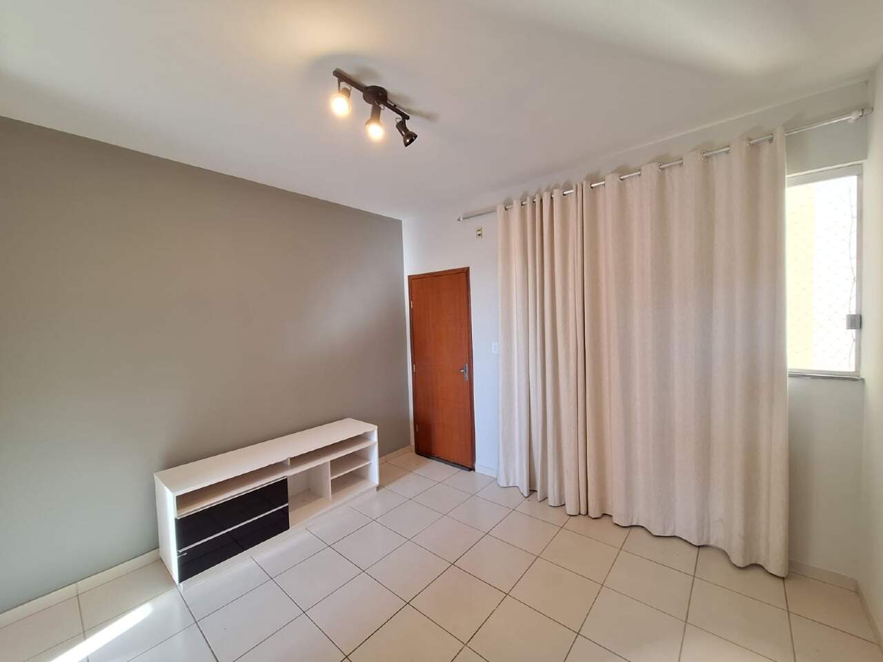 APARTAMENTO para aluguel no MORADA NOVA: 
