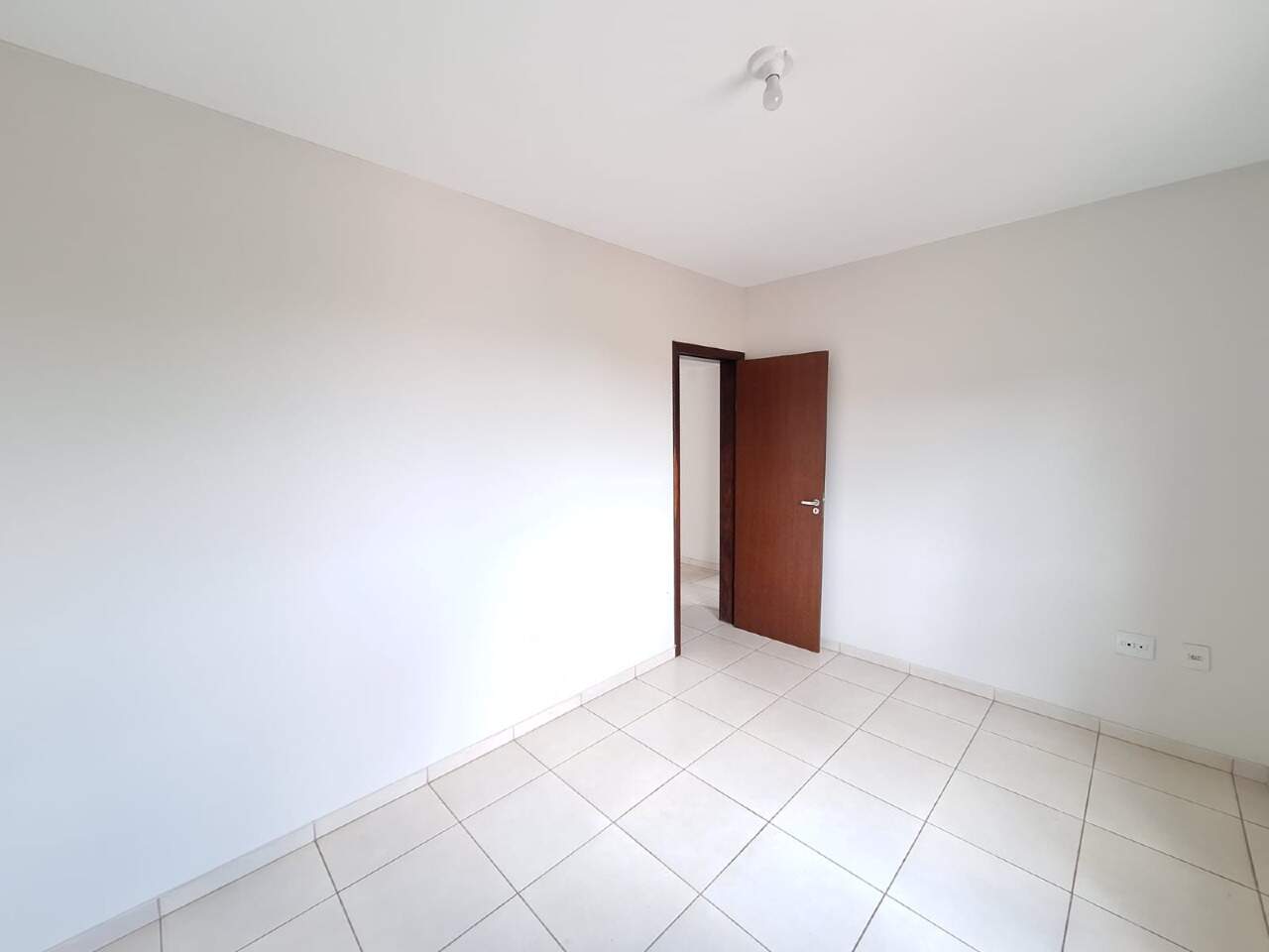APARTAMENTO para aluguel no da Olaria: 