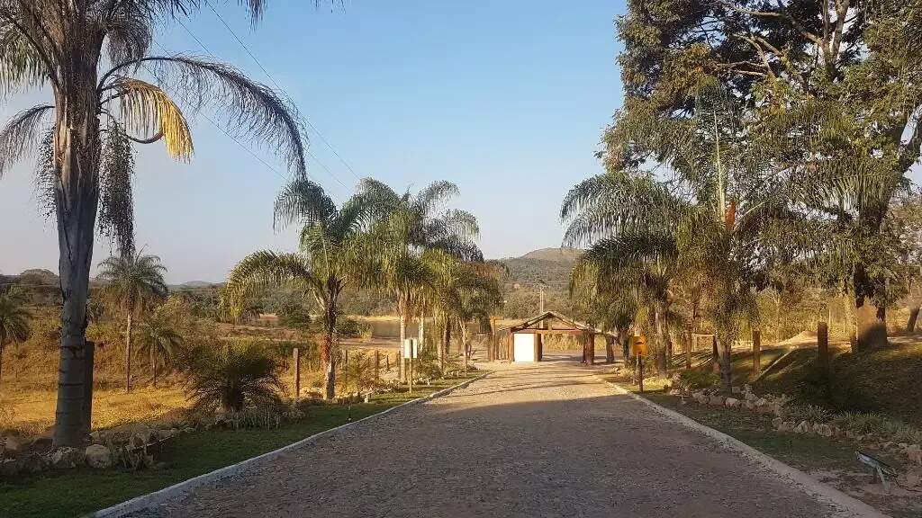LOTE à venda no COND. PARAISO DOS COQUEIROS: 