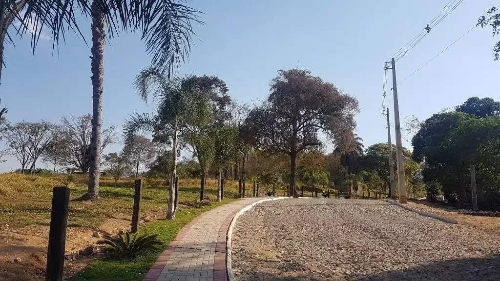 LOTE à venda no COND. PARAISO DOS COQUEIROS: 