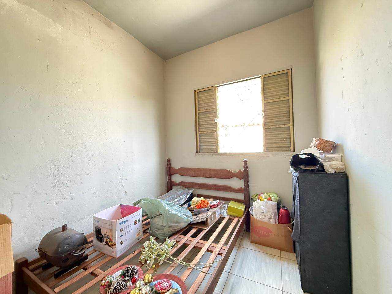 CASA à venda no Conjunto Habitacional Jadir Marinho: 