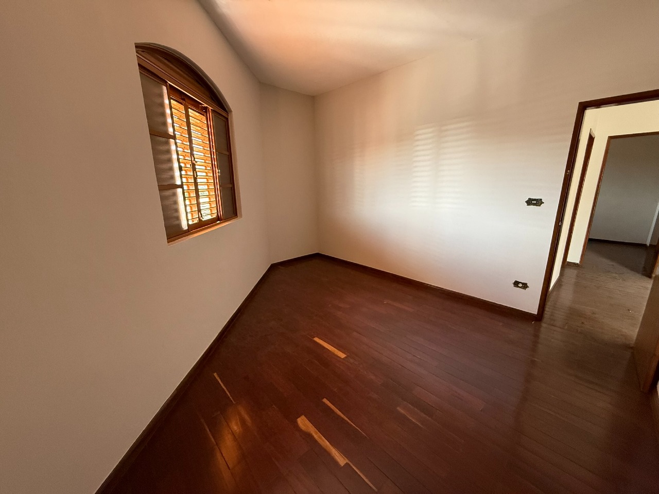 APARTAMENTO à venda no Cidade Leonane: 
