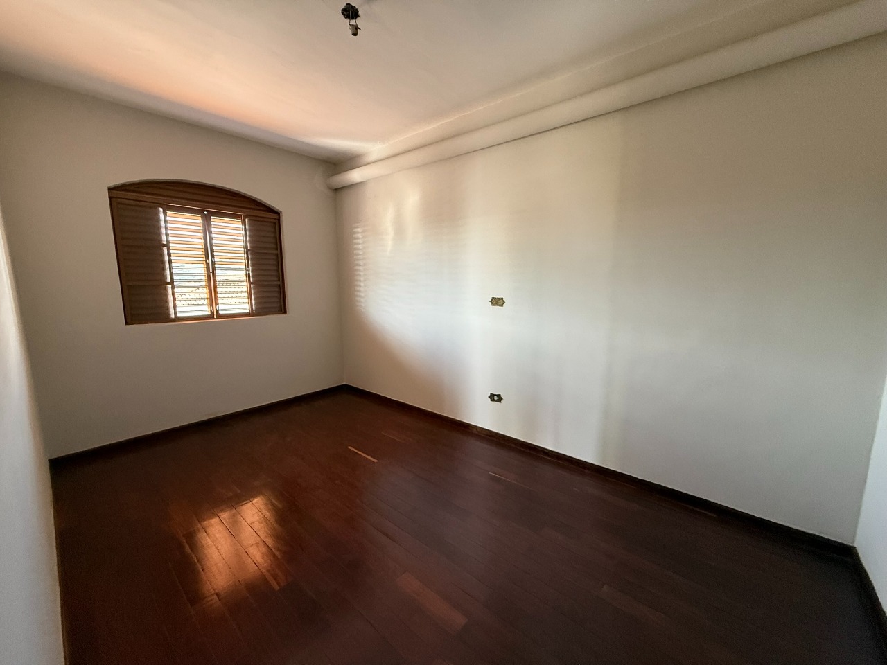 APARTAMENTO à venda no Cidade Leonane: 