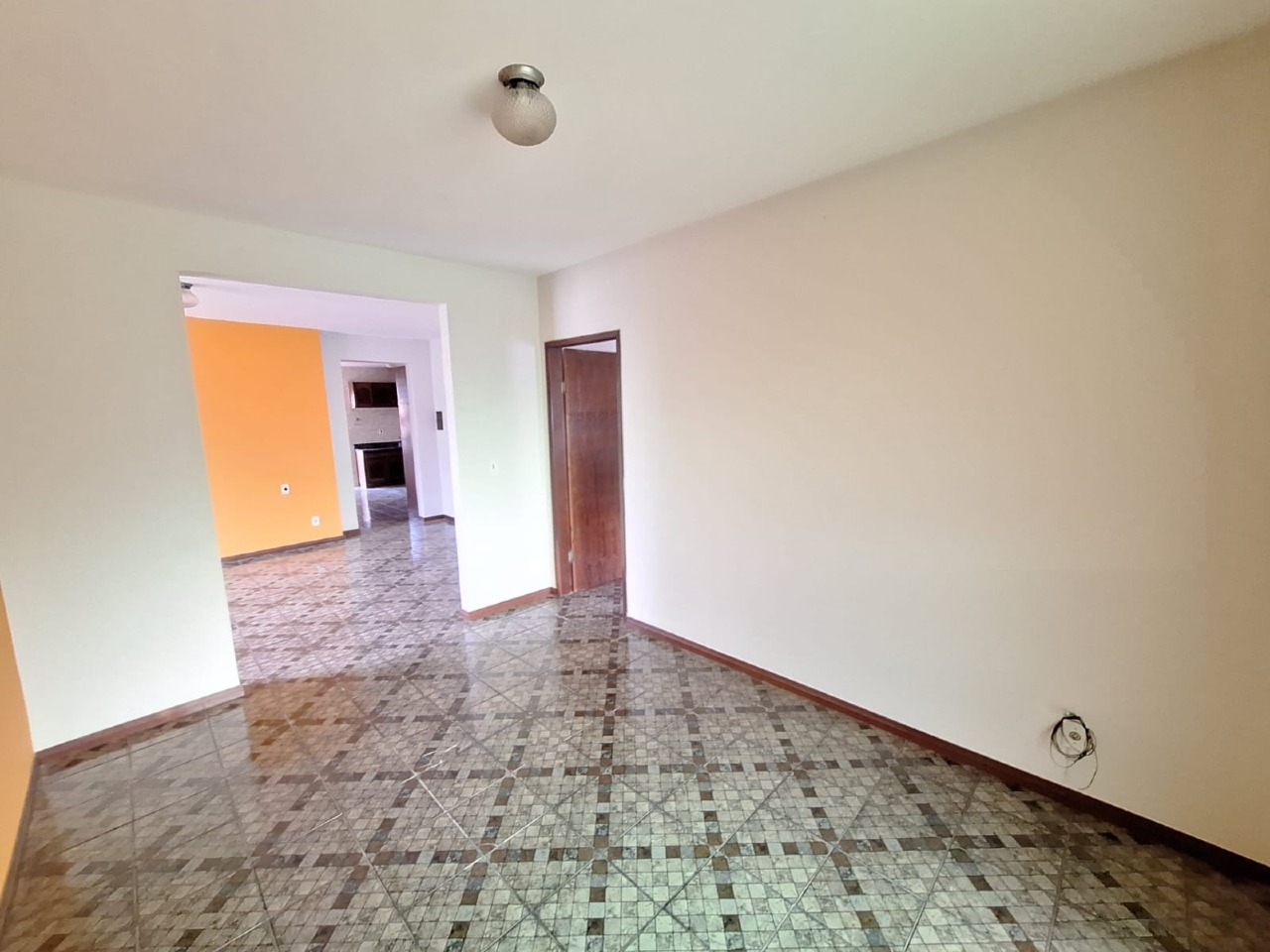 APARTAMENTO COM AREA para aluguel no LOURDES: 
