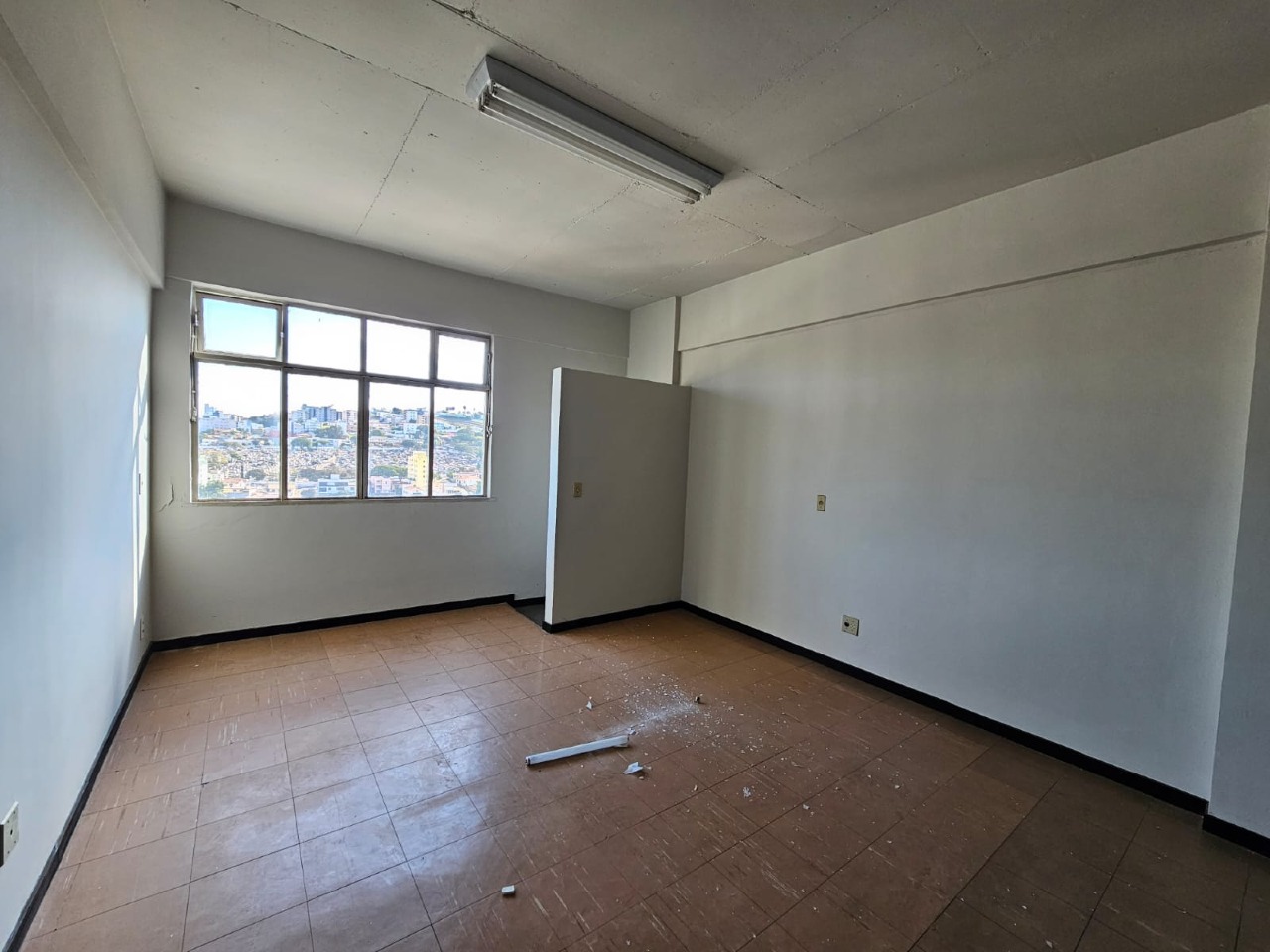 SALA COMERCIAL à venda no CENTRO: 