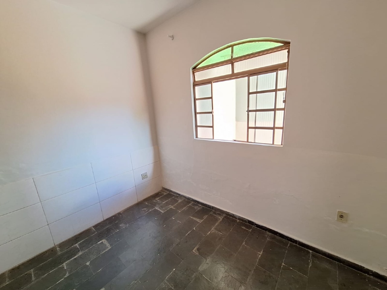 BARRACAO para aluguel no LOURDES: 