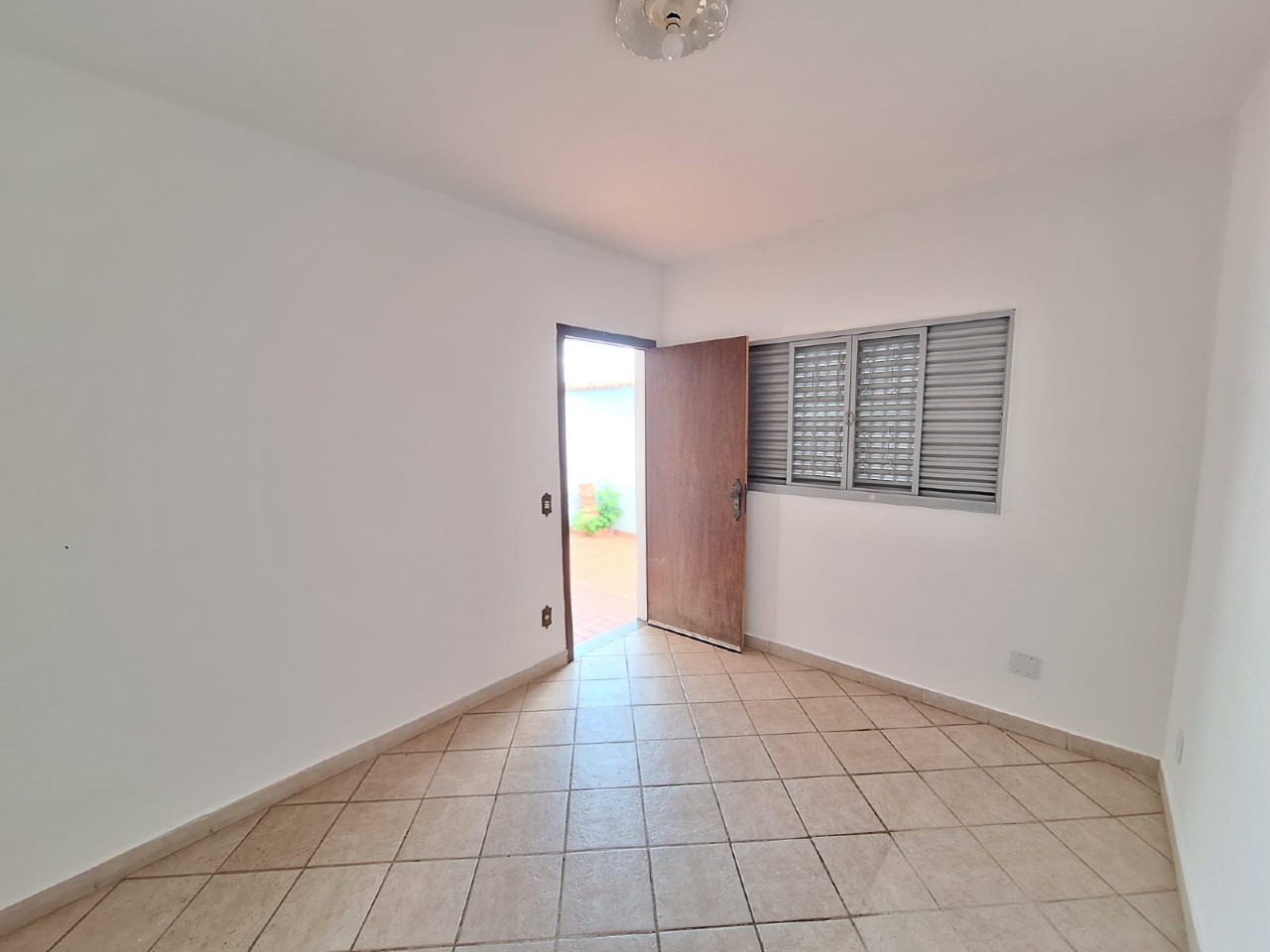 CASA para aluguel no Conjunto Habitacional Jadir Marinho: 