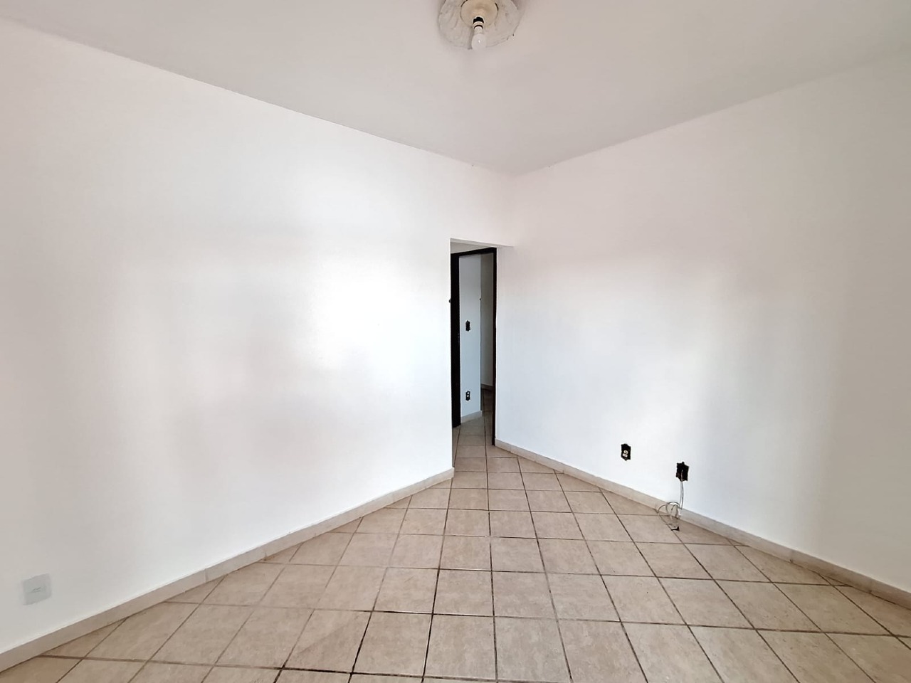 CASA para aluguel no Conjunto Habitacional Jadir Marinho: 