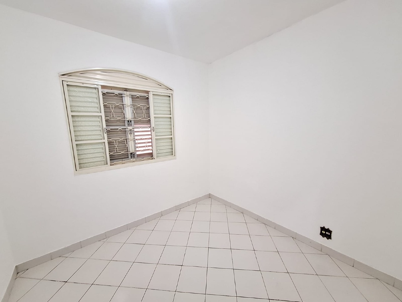 CASA para aluguel no Conjunto Habitacional Jadir Marinho: 