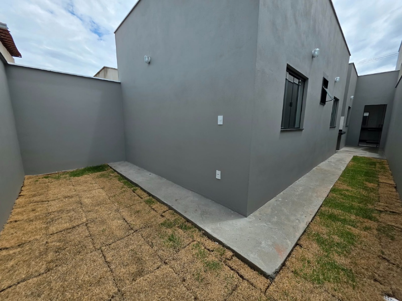 CASA à venda no RECANTO DAS PEIXOTAS: 