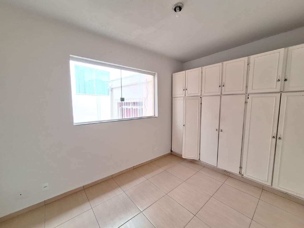 APARTAMENTO COM AREA para aluguel no CENTRO: 