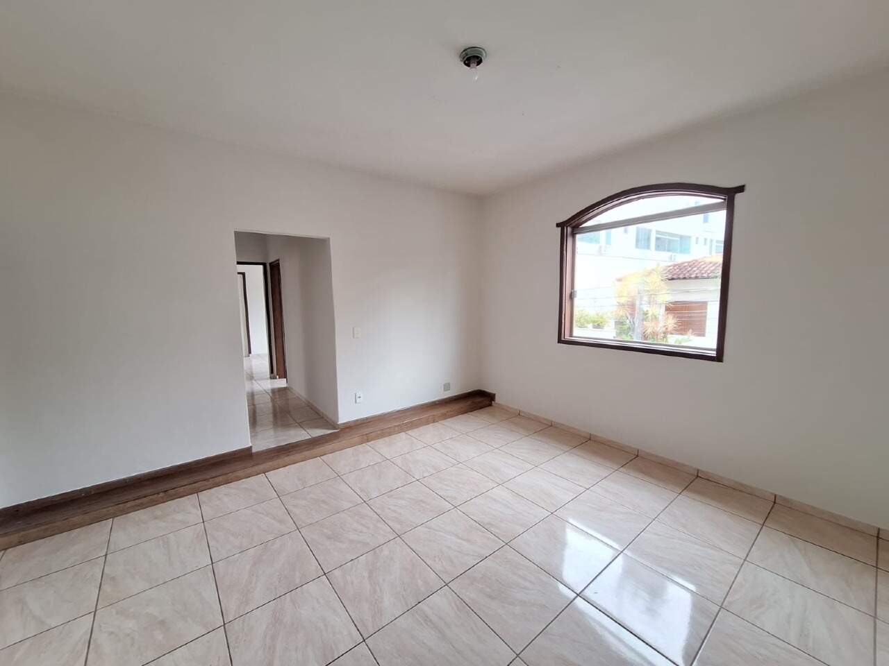 APARTAMENTO COM AREA para aluguel no CENTRO: 