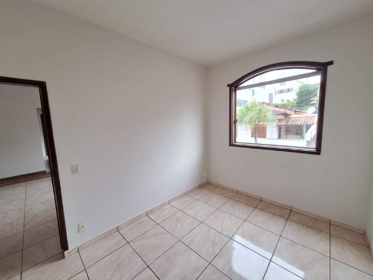 APARTAMENTO COM AREA para aluguel no CENTRO: 