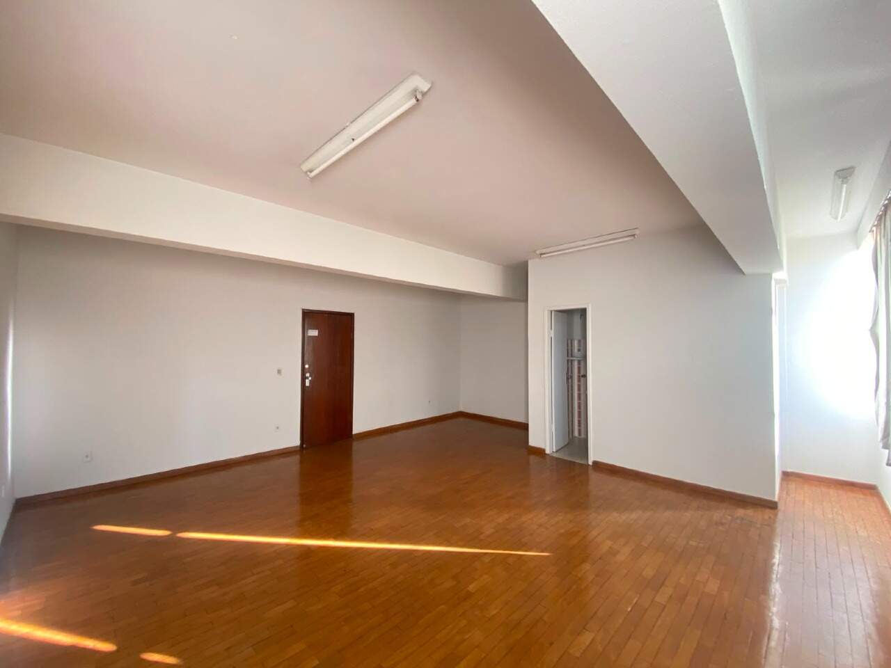 SALA COMERCIAL para aluguel no CENTRO: 