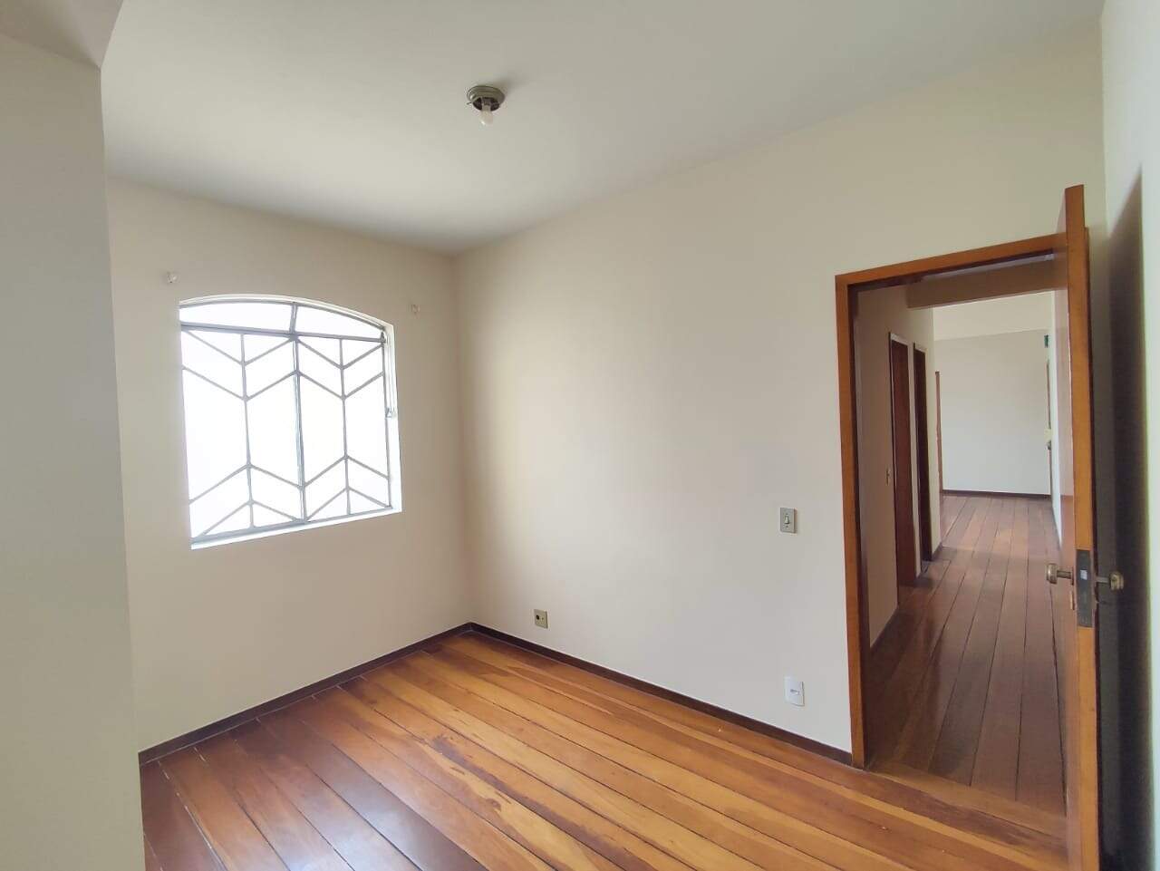 APARTAMENTO para aluguel no UNIVERSITARIO: 