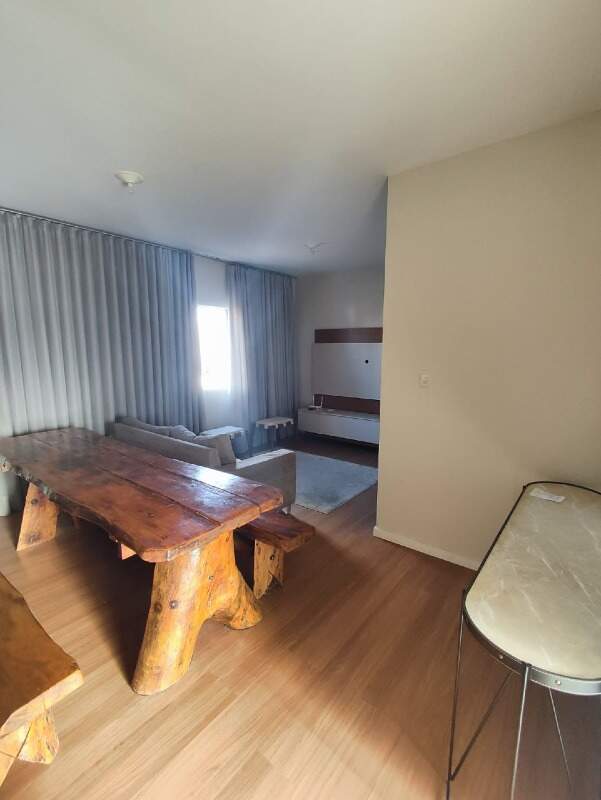 APARTAMENTO COM AREA para aluguel no Parque Jardim Santanense: 