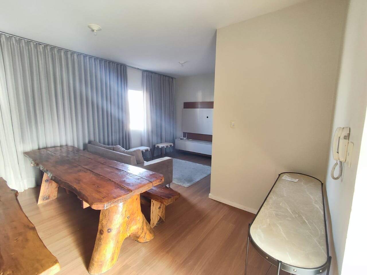 APARTAMENTO COM AREA para aluguel no Parque Jardim Santanense: 