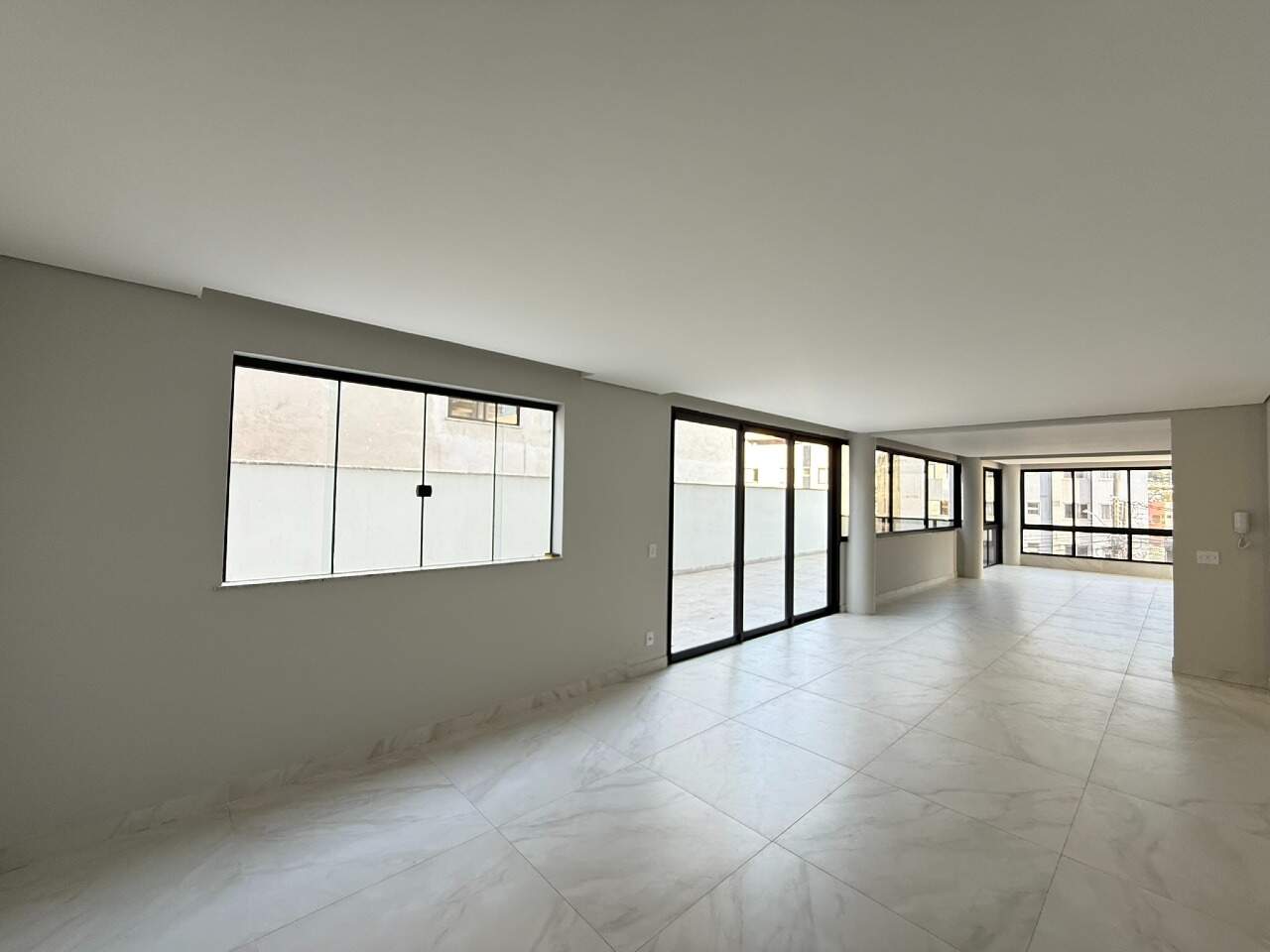 APARTAMENTO COM AREA à venda no CENTRO: 