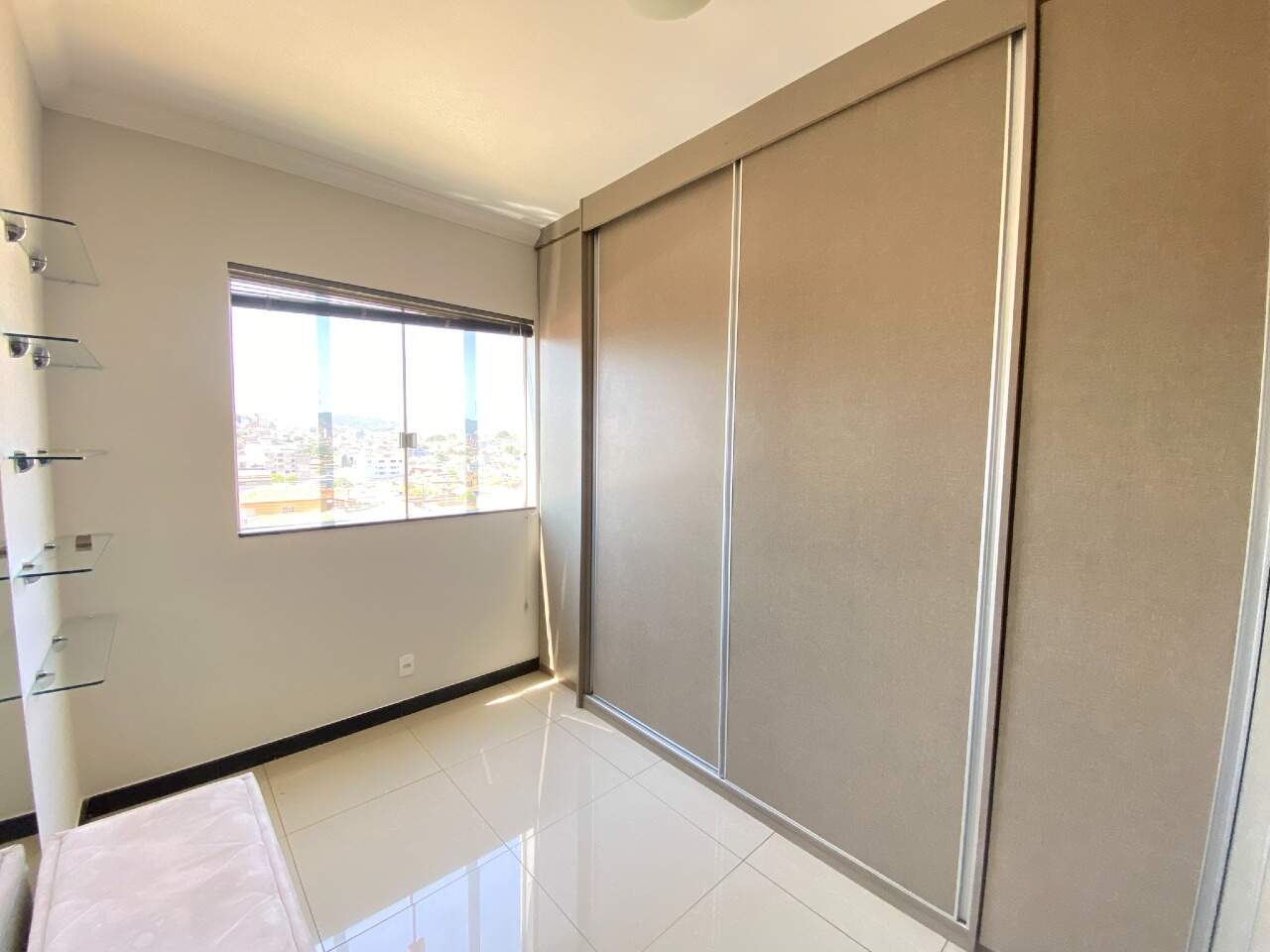 APARTAMENTO para aluguel no PIEDADE: 