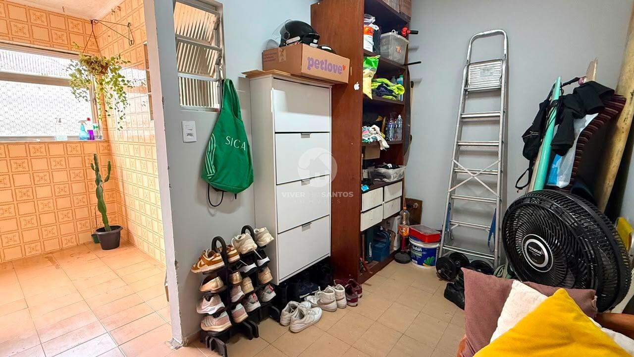 Apartamento 2 Dormitórios, 1 Vaga, de Frente e Elevador no Embaré - Santos SP em Embaré, Santos — foto 17