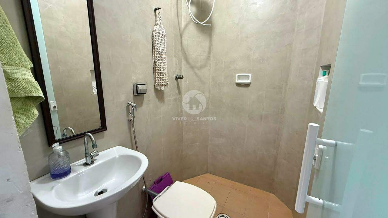 Apartamento 2 Dormitórios, 1 Vaga, de Frente e Elevador no Embaré - Santos SP em Embaré, Santos — foto 20