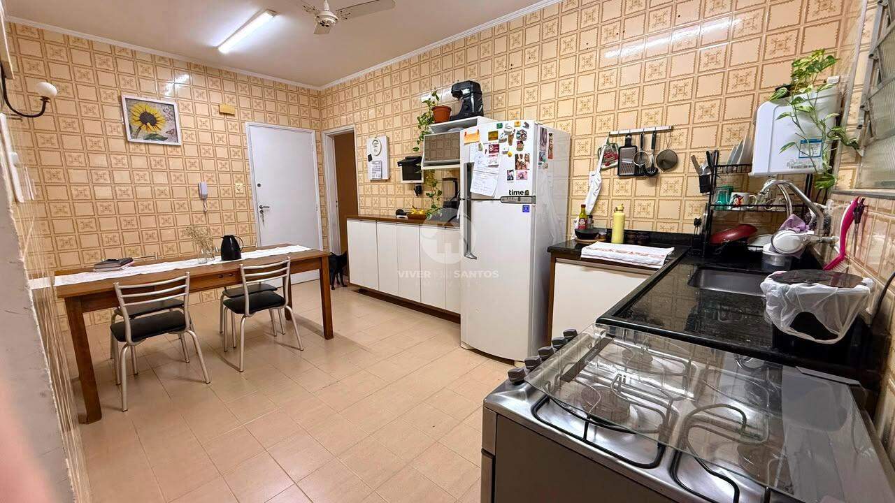 Apartamento 2 Dormitórios, 1 Vaga, de Frente e Elevador no Embaré - Santos SP em Embaré, Santos — foto 14